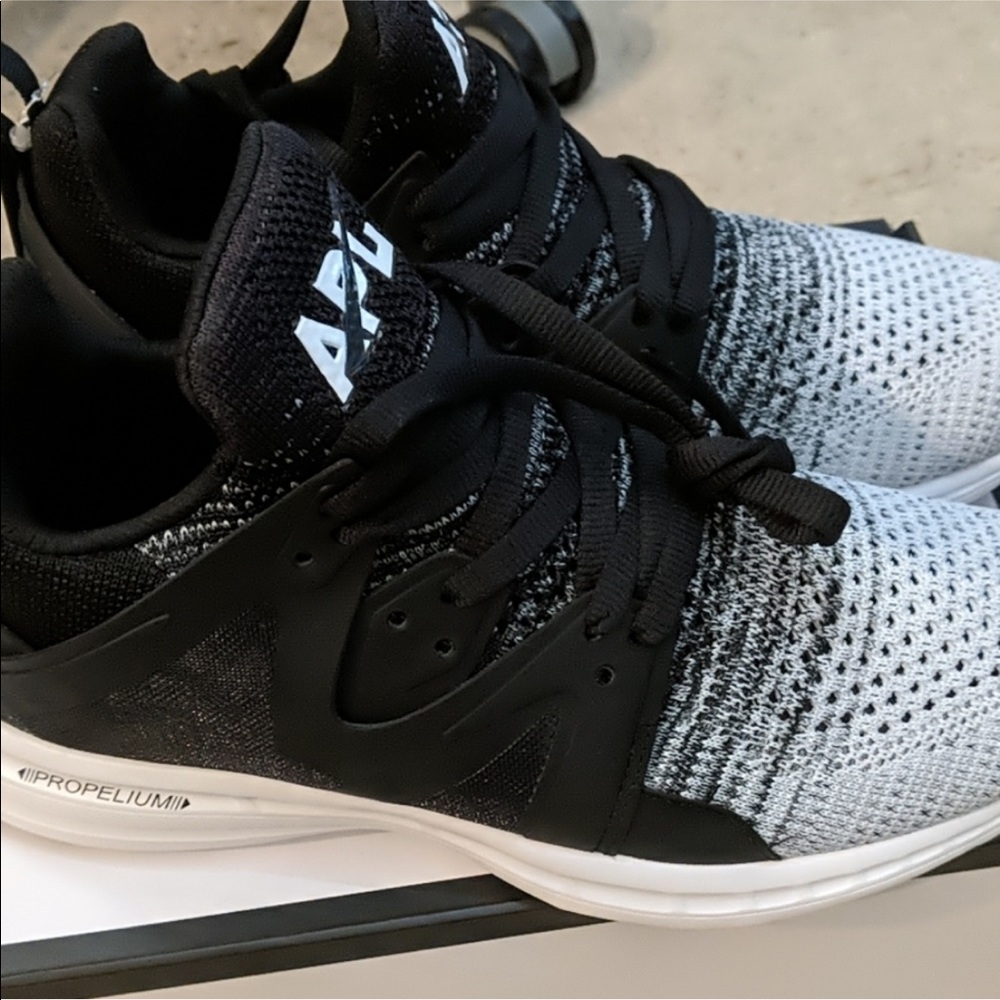 APL x Lululemon Size 8.5